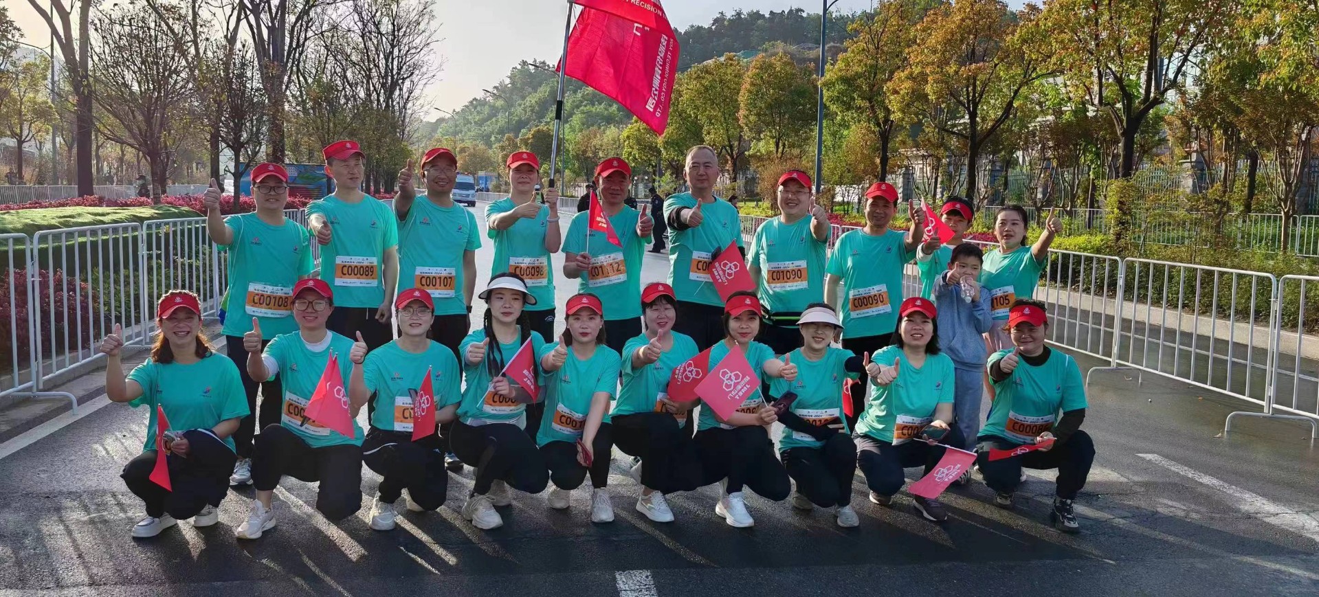 奔跑吧，只為遇見更好的自己 ——精密科技股份組織參加東風商用車·2024十堰馬拉松賽事